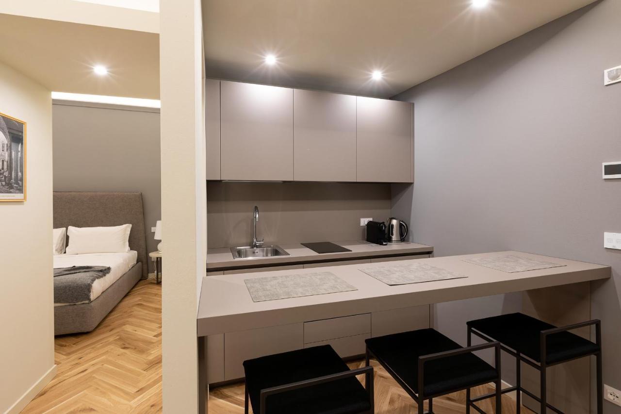 Palazzo Liberati Apartments Parma Bagian luar foto
