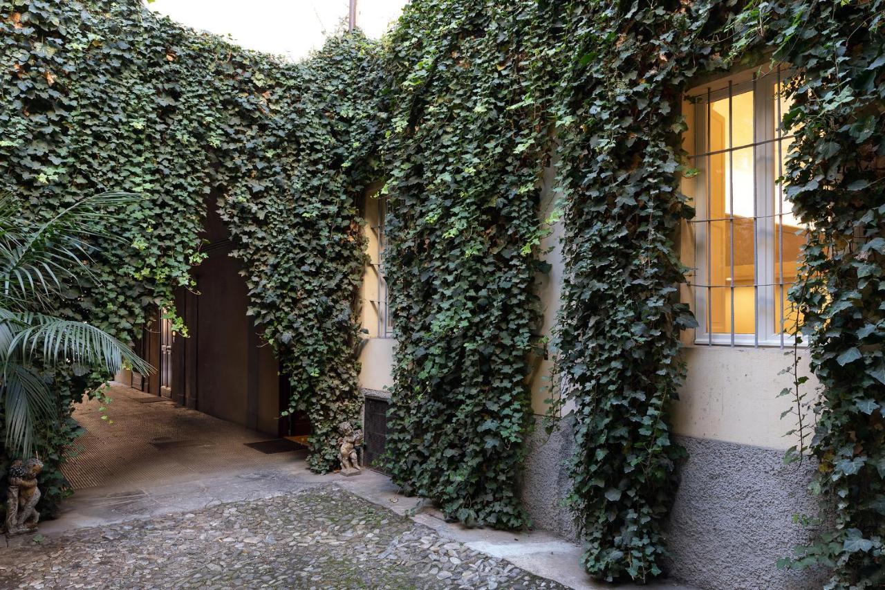 Palazzo Liberati Apartments Parma Bagian luar foto